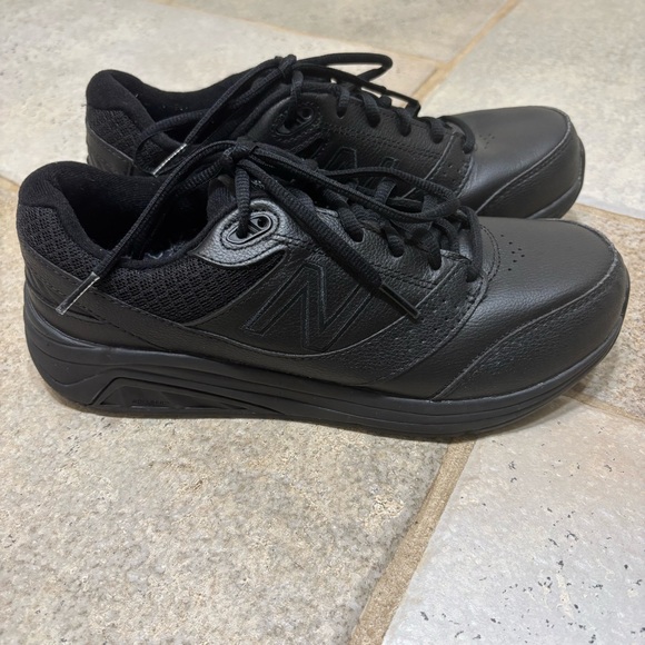 New Balance 928v3 2A Narrow Women’s Walking Tennis Shoes Black - Picture 1 of 7